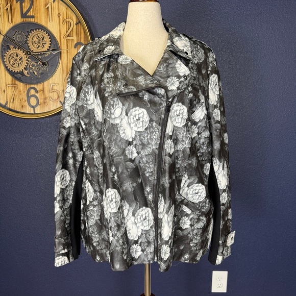 Lane Bryant Black and White Floral Faux Leather Jacket, Size 26/28 - Picture 2 of 11